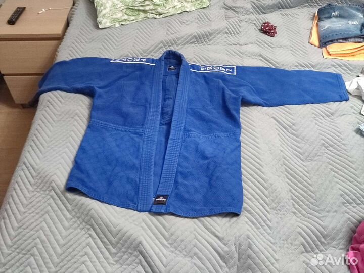 Кимоно для дзюдо синее с белым поясом