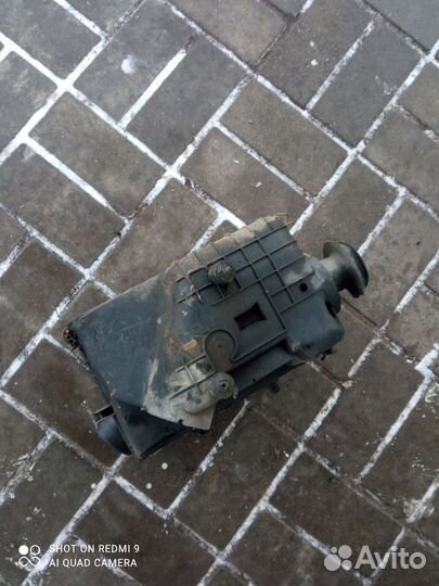 Корпус воздушного фильтра от Фольксваген кадди