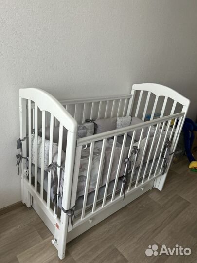 Детская кроватка