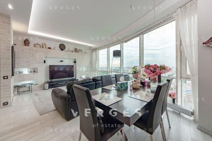 8-к. квартира, 243 м², 34/37 эт.