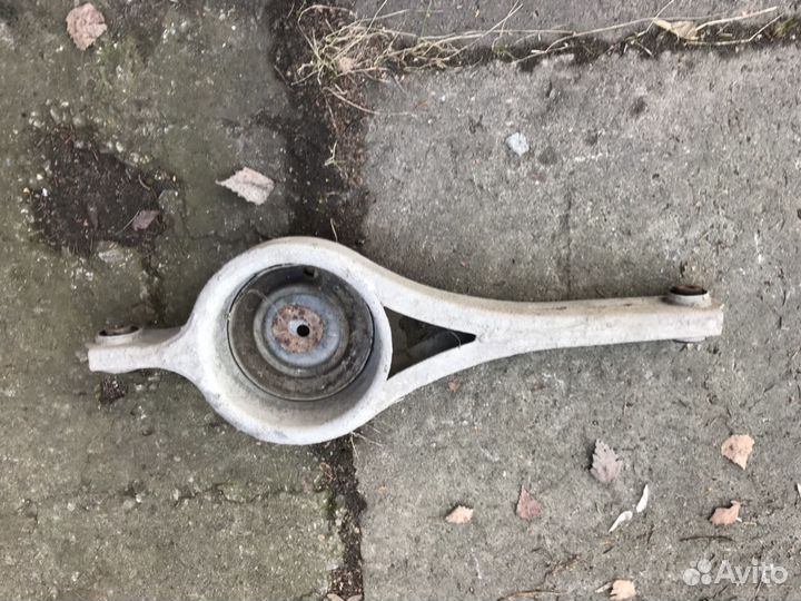 Volvo S80 рычаг задний