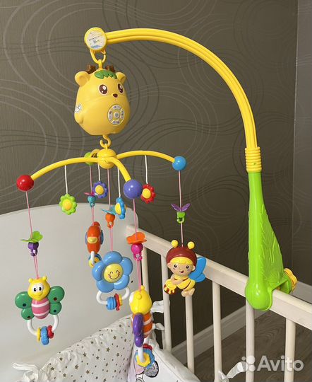 Детский музыкальный мобиль в кроватку