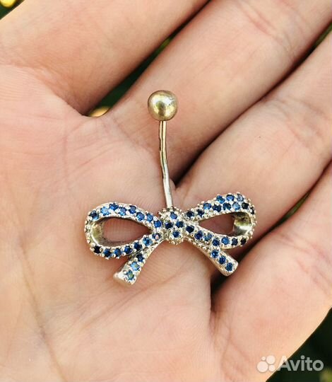 Пирсинг в пупок из серебра