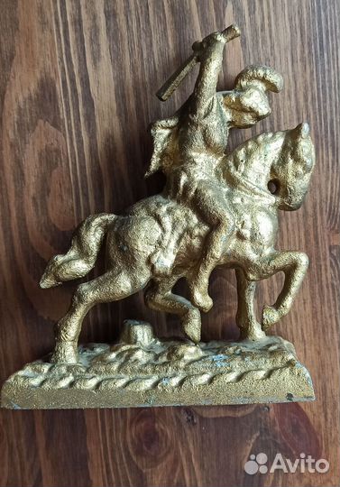 Статуэтка амазонка, всадница