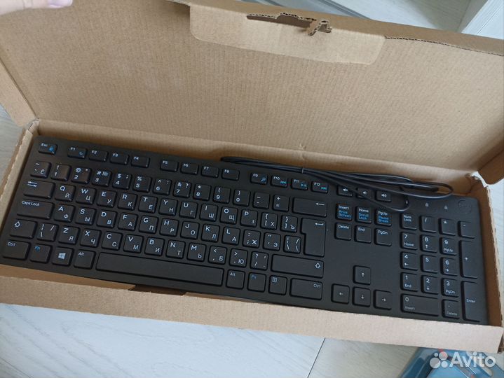 Клавиатура и мышь Dell