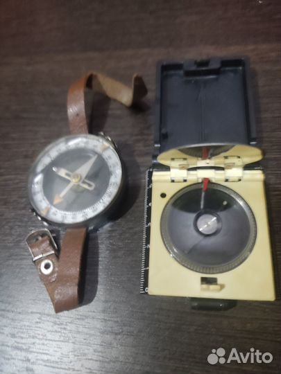 Два компаса