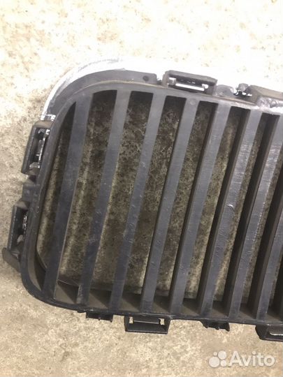 Решётка радиатора правая BMW E38 (5085)
