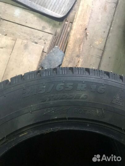 Michelin X-Ice 215/65 R16