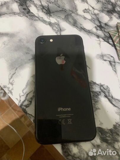 iPhone 8, 64 ГБ