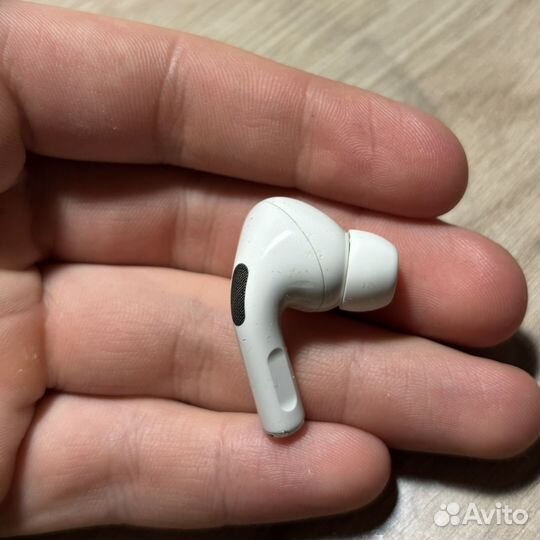 Airpods pro 1 кейс+правый наушник