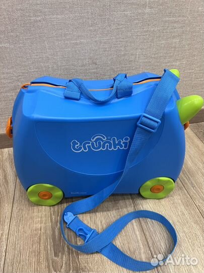 Детский чемодан каталка Trunki
