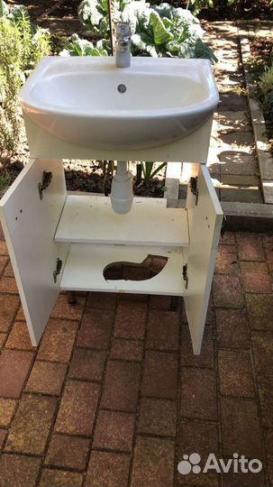 Тумба для ванной бу.ширина49.высота83.глубина30