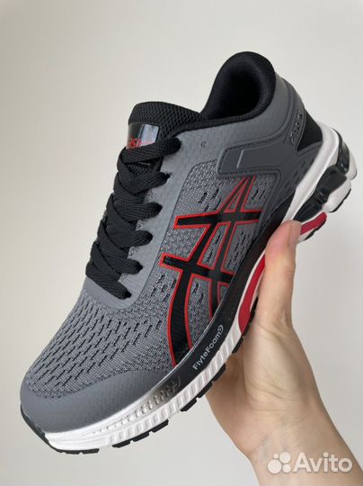 Кроссовки летние asics