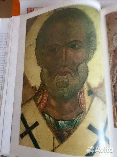 Книга Псковская икона