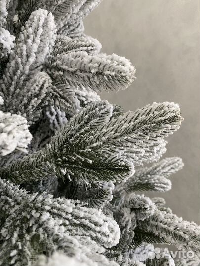 Елка искусственная литая заснеженная