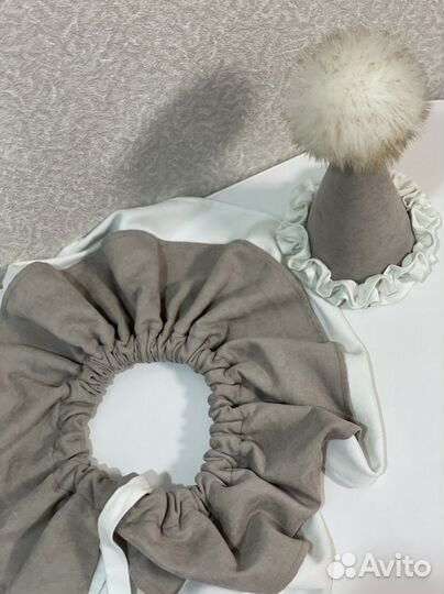 Колпак и воротник праздничный