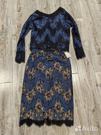 Костюм женский с юбкой