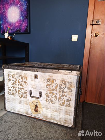 Сундук интерьерный