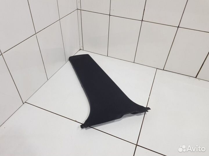 Обшивка стойки центральная левая