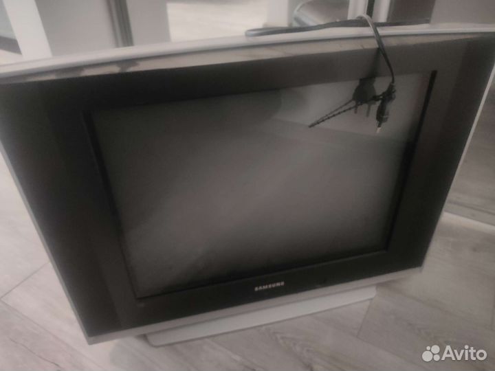 Телевизор samsung