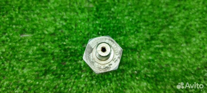 Датчик давления масла Audi Q5 8R 3.0TDI 059919081f