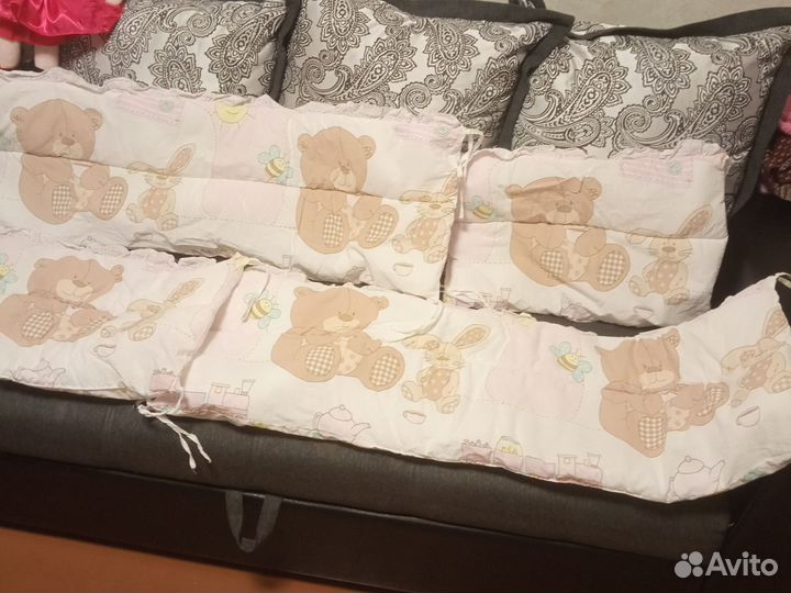 Бортики в детскую кроватку