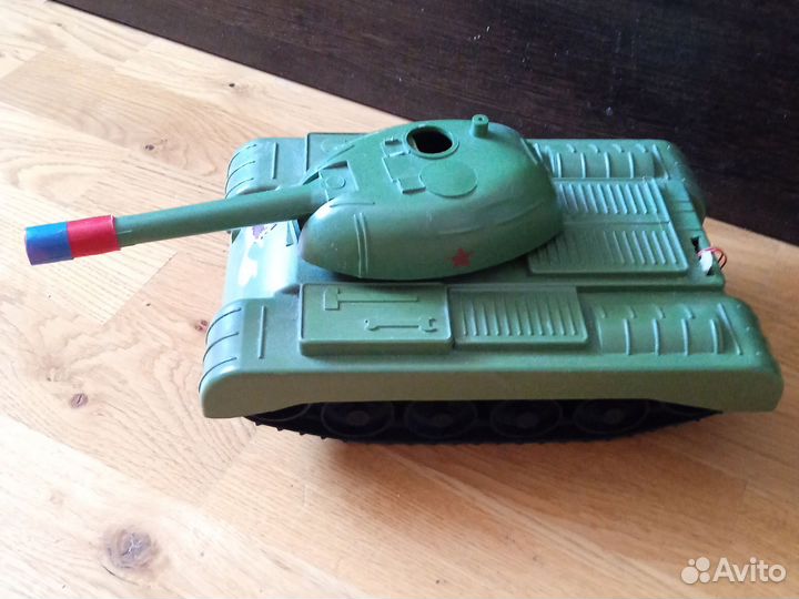 Игрушка танк СССР