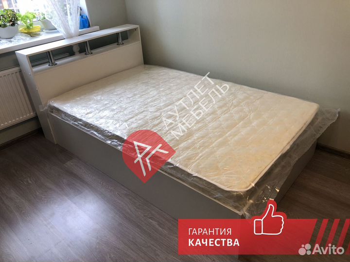 Кровать