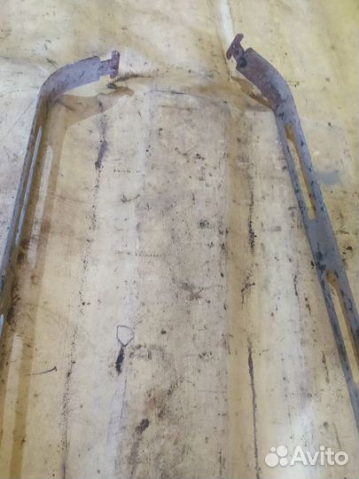 Кронштейн топливного бака Cadillac SRX 2003-2009