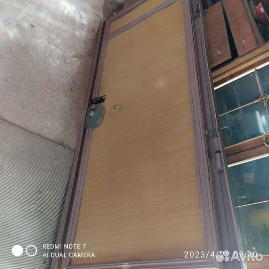 Металлическая дверь бу