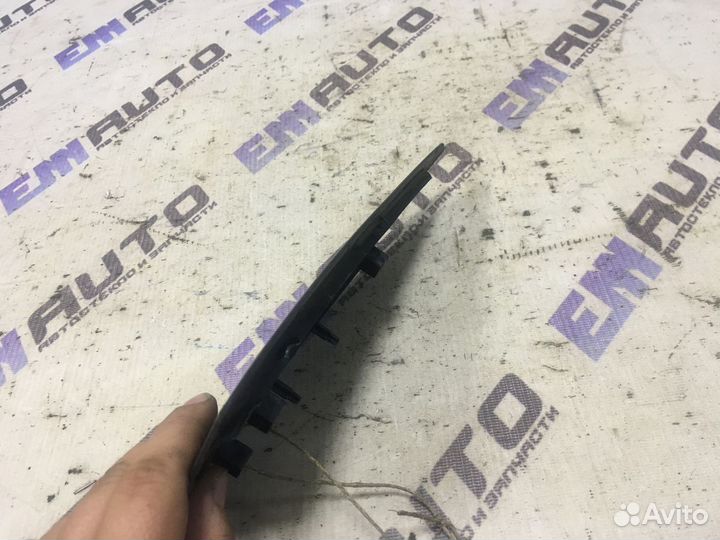 Уголок двери задней правой наружный Шевроле Ланос