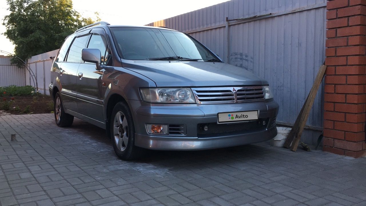 Mitsubishi Chariot: фото владельца