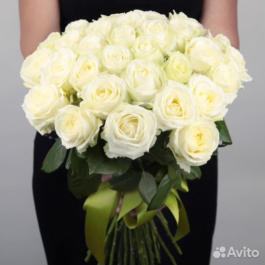 Букет 25 Белых Роз 60см Новосибирск