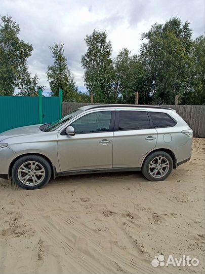 Mitsubishi Outlander 2.4 CVT, 2013, 196 050 км