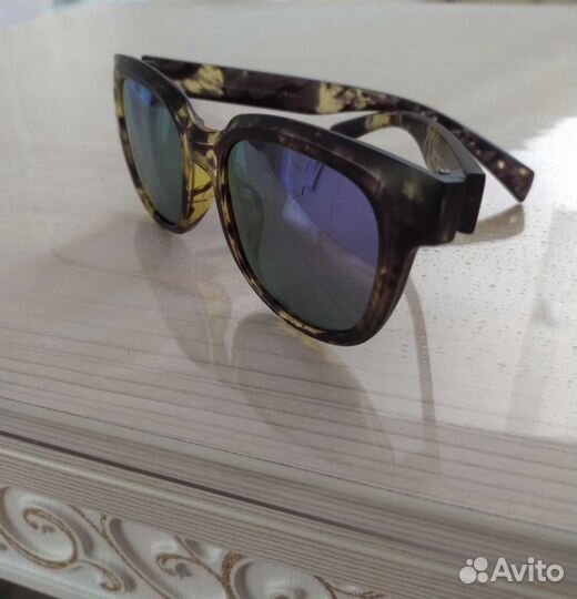 Солнцезащитные очки