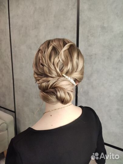 Стилист по волосам