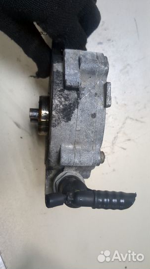 Насос вакуумный Volkswagen Passat 7 Европа, 2013