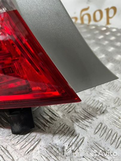 Фонарь задний левый Toyota Camry ASV50