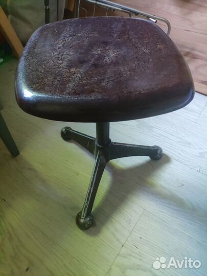 Стул для фортепиано