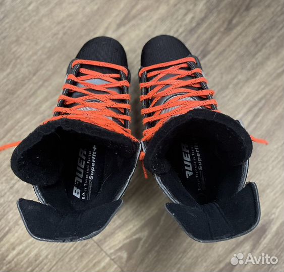 Хоккейные коньки Bauer vapor XIV