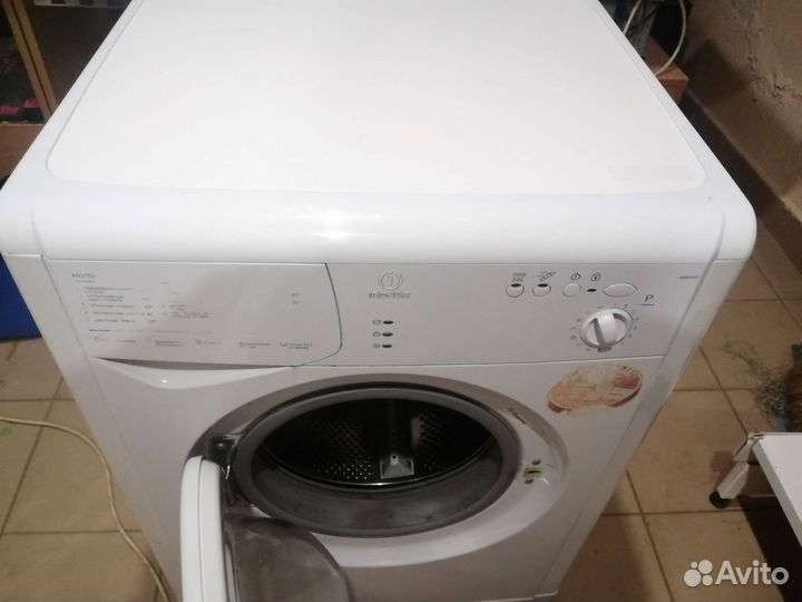 Стиральная машина indesit