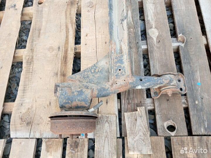 Балка задняя Ford Escort седан CVH 1997