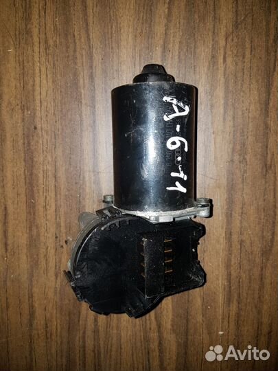 Мотор дворников для Audi A6 C5 VAG 4B1955113