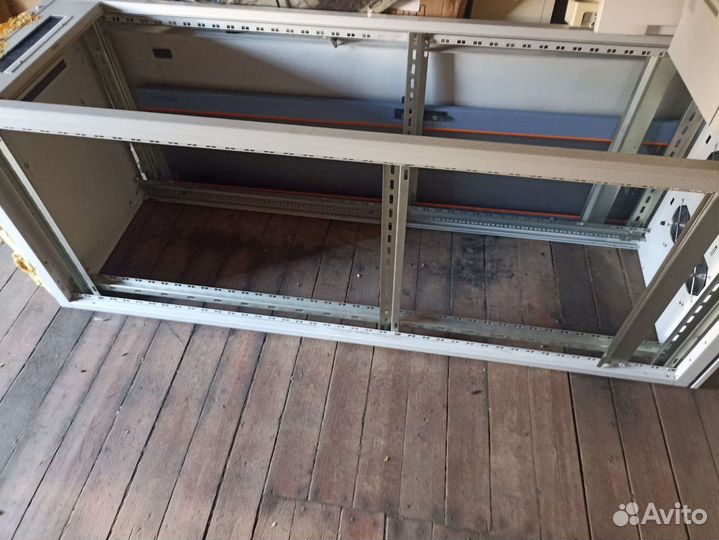 Серверный шкаф