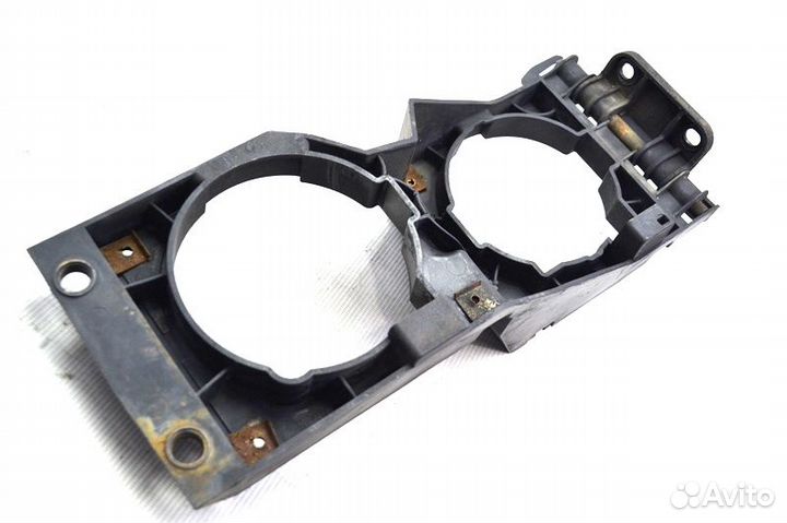 Рамка противотуманной фары, левая scania R-series