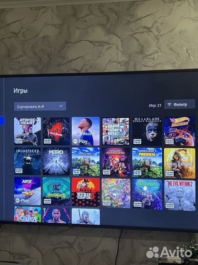 Xbox One S 1tb 1 год подп + игры