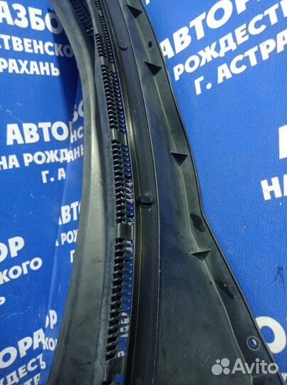 Жабо Mitsubishi Outlander Xl кроссовер 2008