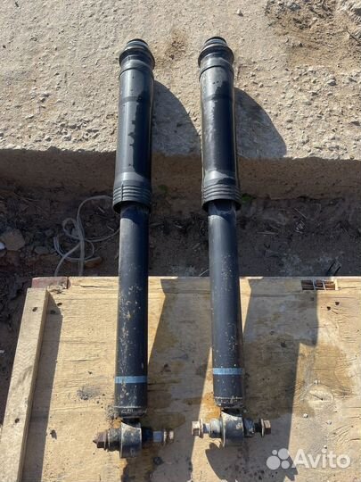 Амортизатор задний toyota corolla e150