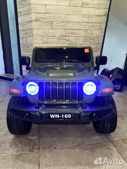 Детский электромобиль jeep новый