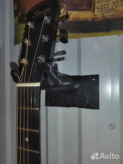 Держатель для гитары настенный